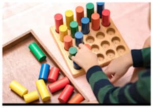 Dr. Maria Montessori: Pionir Pendidikan Berbasis Pengamatan dan Kemandirian