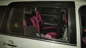 Viral, Aksi Pencurian Modus Pecah Kaca di Bekasi, dari CCTV Terlihat Pelaku Kabur setelah Kepergok Pemilik