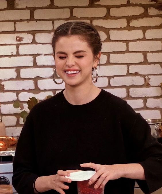 Makna Lagu Back to You Selena Gomez