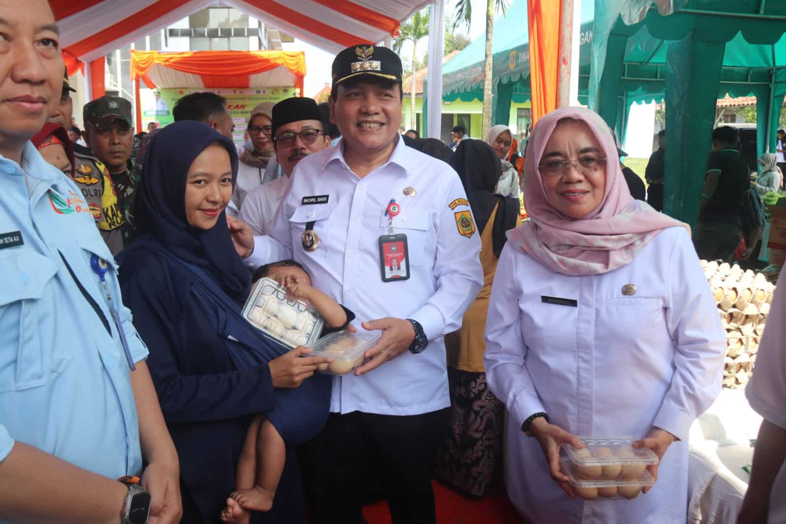 Pj. Bupati Bogor, Bachril dalam kunjungan kerjanya di Kecamatan Rumpin. (Nicho)