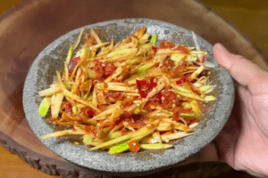 Resep Sambal Mangga, Asam Pedasnya Maknyus, Cocok Disajikan Siang Hari