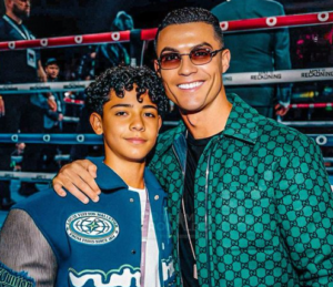 Tinggi Ronaldo Jr, Bakal Salip Ayahnya?