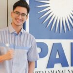 Verrel Bramasta adalah seorang aktor, penyanyi, model, dan politisi Indonesia yang memulai kariernya di dunia hiburan