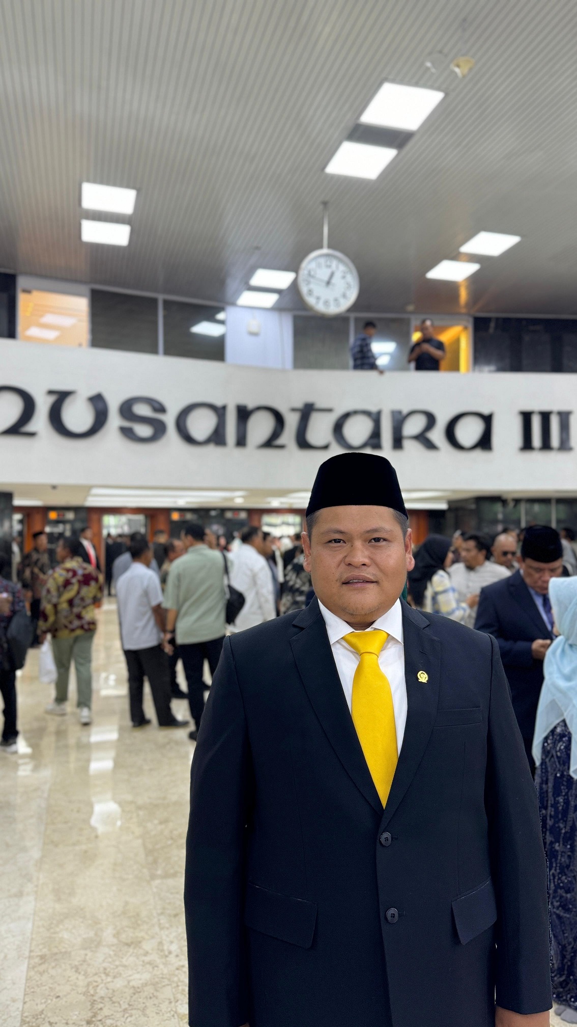 Sandi Fitrian Noor, yang juga putra Acil Odah dilantik menjadi anggota DPR RI. (Ist)