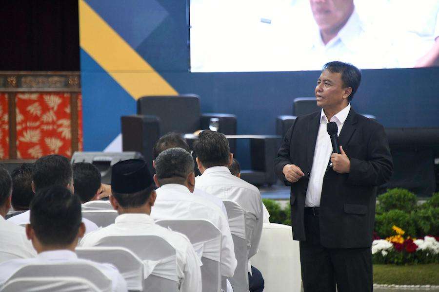 Pemprov Jabar) akan menyediakan insentif tambahan Rp20 juta - Rp50 juta pada tahun 2025 bagi camat yang dinilai sukses.