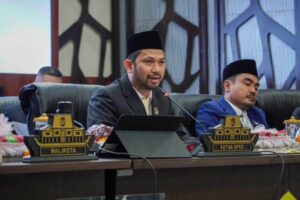 Profil Rikval, Tukang AC Panggilan Jadi Ketua DPRD Banjarmasin