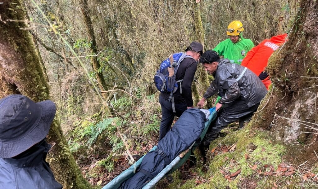 Alami Sakit, Dua Pendaki Gunung Gandang Dewata Dievakuasi