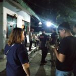 Petugas melakukan olah TKP di lokasi gantung diri pemuda di Serang. (Ist)
