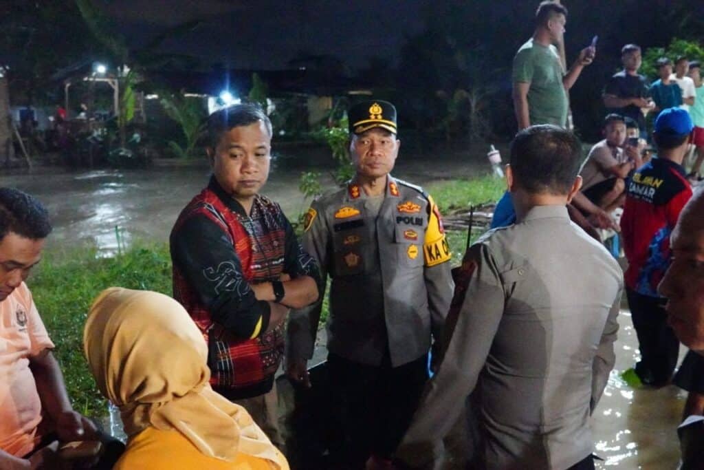 Selain Pantau Banjir, Kapolres Tebing Tinggi dan Pj Walikota Pimpin Pencarian Korban Hanyut