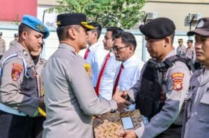 Kegiatan Jajaran Polda Metro Jaya, Mulai Pemberian Penghargaan Hingga Pengamanan Logistik Pilkada