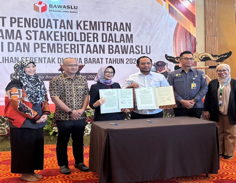 Diskominfo dan Bawaslu Jabar Tandatangani Kesepakatan Melawan Hoaks Selama Kampanye Pilkada