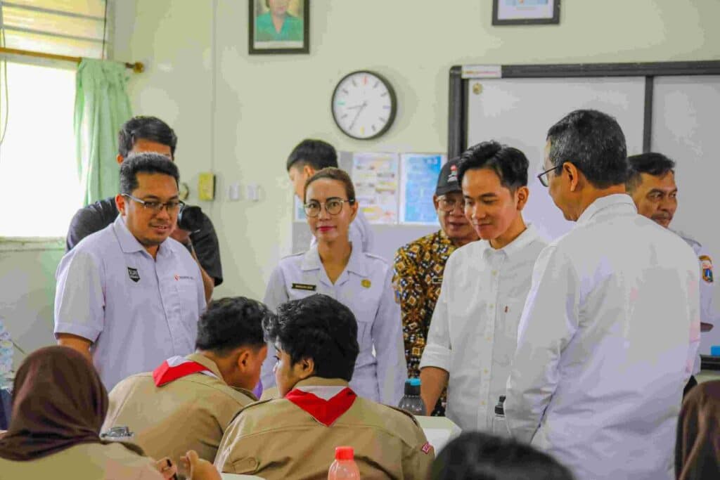 Pemprov DKI Uji Coba Makan Gratis Tingkat SMA, 1.300 Paket Makanan Disiapkan