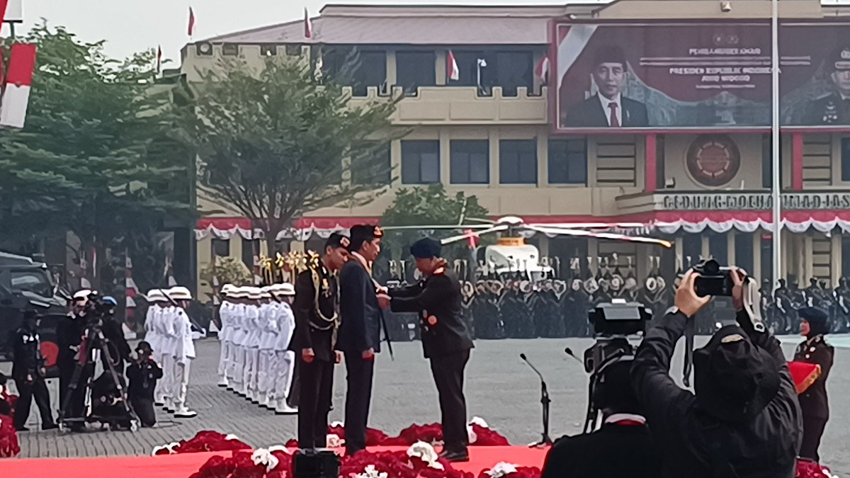 Presiden Jokowi dianugerahi Medali Kehormatan Loka Praja Samrakshana dari Polri. (Ist)