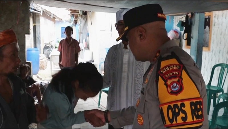 Kapolres Serang Sambangi Keluarga Korban Dua Bocah Tenggelam