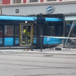 Trem Tabrak Toko Apple di Oslo Norwegia, Begini Kronologinya