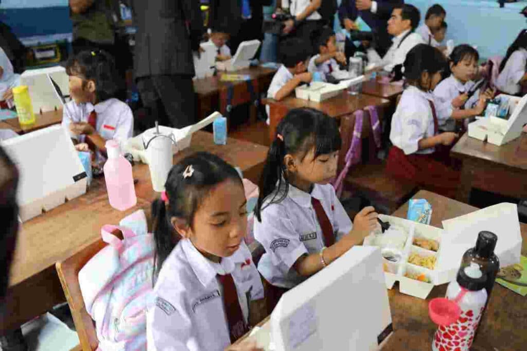 Resmi, Anggaran Makan Bergizi Gratis Untuk Satu Anak Dibanderol Rp15 Ribu