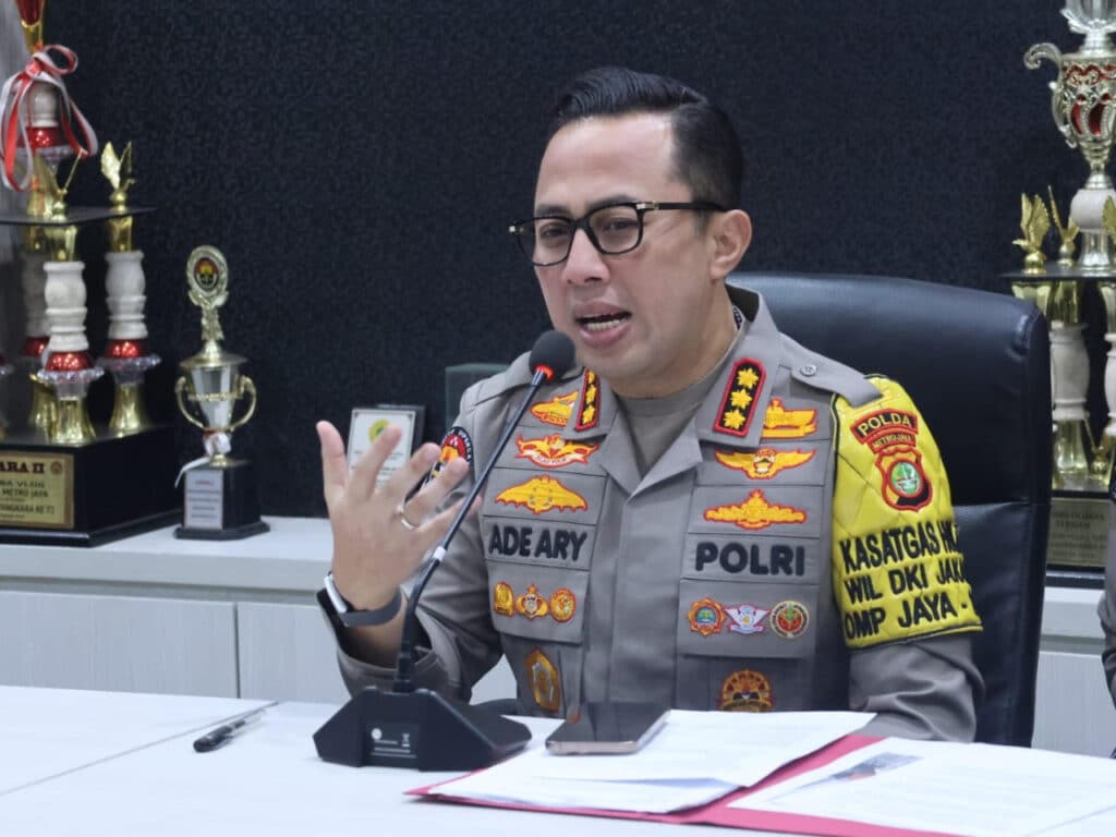 Pria di Bekasi Diperas Waria Usai Pesan PSK Lewat Aplikas MiChat