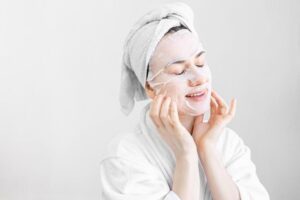 Apakah Setelah Pakai Masker Boleh Pakai Skincare?