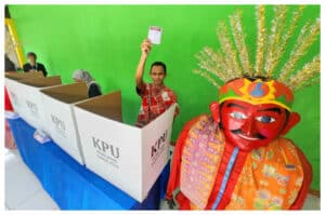 TPS 068 Angkat Budaya Betawi, Ondel-Ondel Jadi Ikon Pilkada 2024