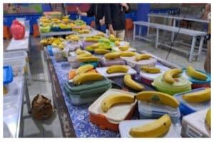 Aksi ‘Jumat Berkah’, Relawan Pram-Doel Distribusikan Makan Siang Gratis