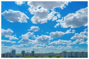 Perkiraan Cuaca Jakarta 24 Januari 2025, Sejuk dengan Suhu Stabil