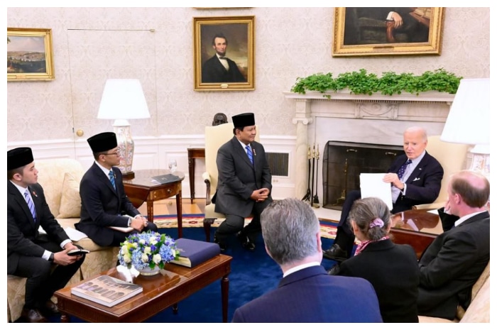 Via Konferensi Video, Presiden Prabowo Gelar Rapat Darurat dari Amerika Serikat