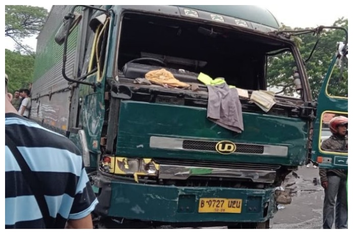 Polisi Konfirmasi Tak Ada Korban Meninggal dalam Kecelakaan Truk Kontainer yang Ugal-Ugalan