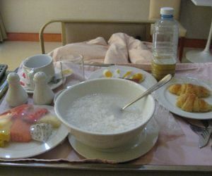 Makanan Rumah Sakit untuk Pasien