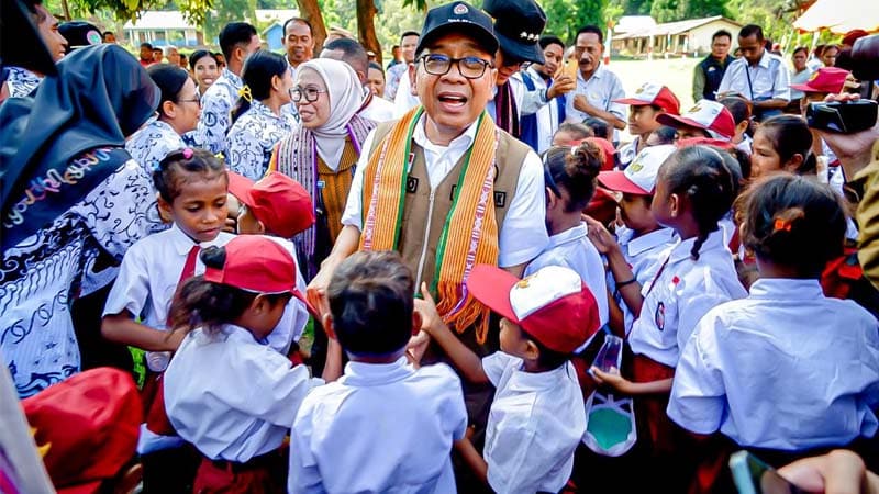 PRATIKNO DAN ANAK ANAK