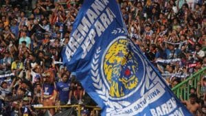 Kumpulan Lirik Lagu Suporter Arema Kita Saudara