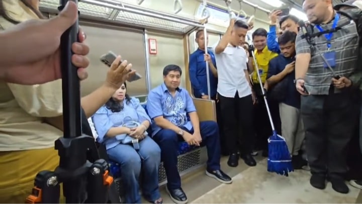 Erick Thohir Bakal Kaji Usulan Pengadaan KRL Ekspres Untuk Percepat Aktivitas Warga