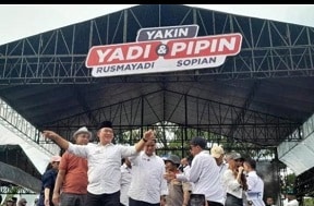 Paslon YAKIN lakukan kampanye akbar di Purwakarta yang dihadiri ribuan simpatisannya. (doel)