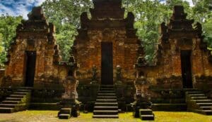 Ibadah Umat Hindu Bayar Rp0 Masuk Alas Mulai 22 November 2024