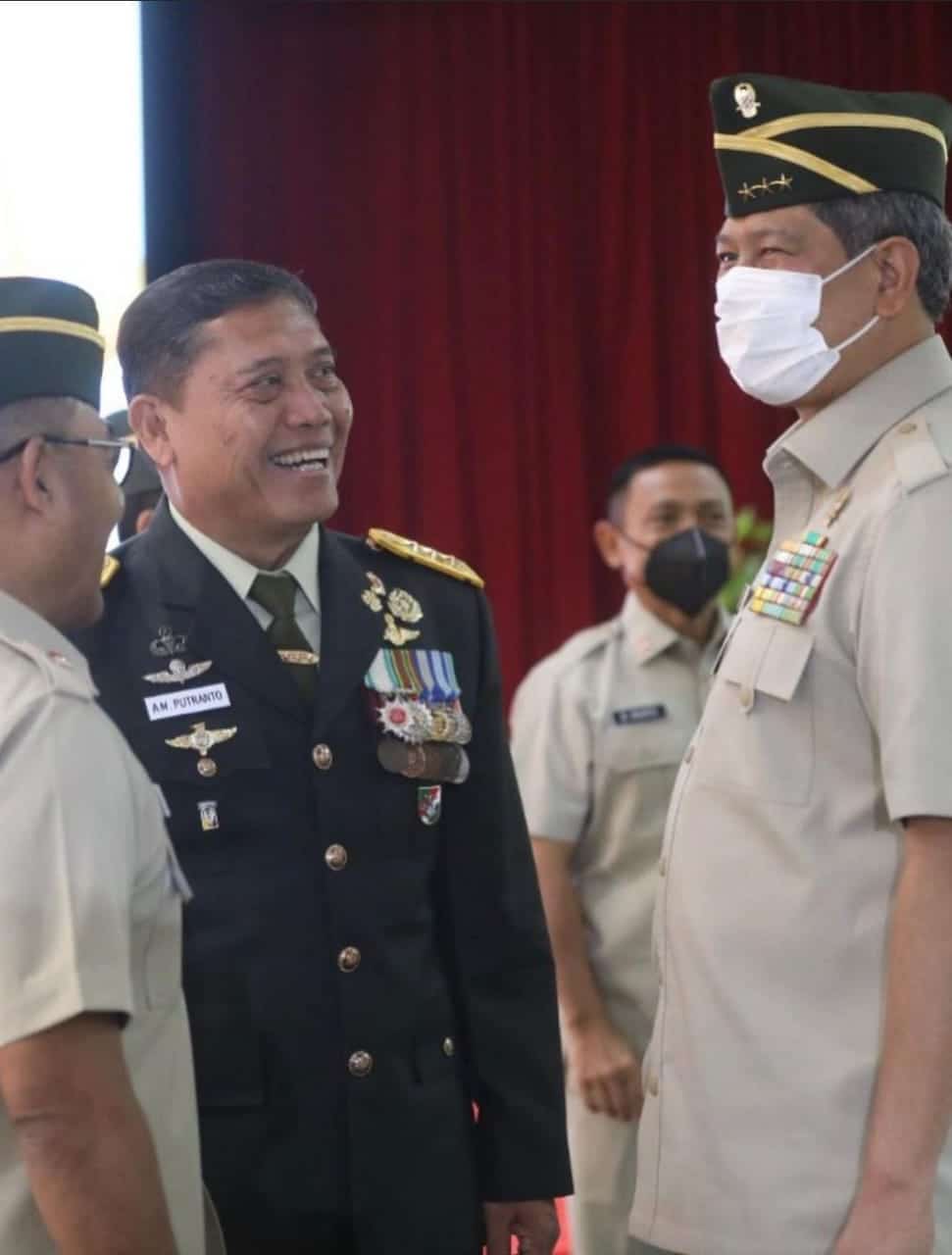 Foto AM Putranto dengan Alm Dony Nonardo