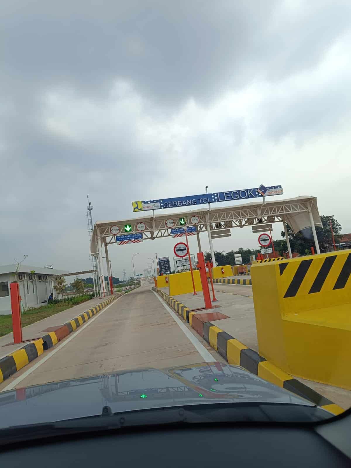 gerbang tol legok