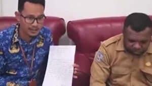 Jadikan Murid Konten TikTok Pak Guru di Papua Minta Maaf dan Didenda 100 Juta