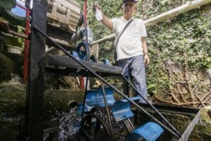 Kincir Air Warga Pabaton Bogor Hasilkan Listrik, Kementerian LHK Ganjar Predikat Prokim 2024 Katagori Utama