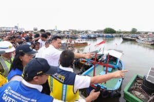 Kunjungi Tanggul NCICD Kalibaru, AHY : Punya Potensi Ekonomi Baru untuk Masyarakat