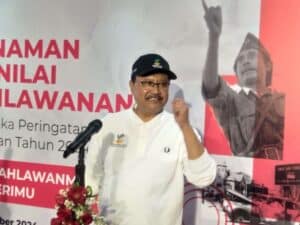 Enam Tokoh Terima Gelar Pahlawan, Siapa Saja yang Dipilih?