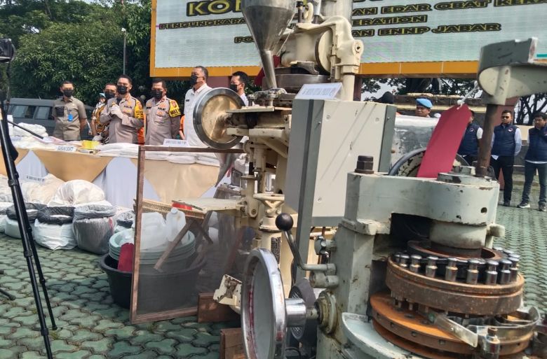 Pabrik ‘Pil Setan’ Dibersihkan, Peredaran di Warung TM Masih Marak?