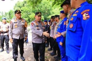 Kapolri Kunjungi Pengungsi Gunung Lewotobi dan Berikan Trauma Healing di NTT