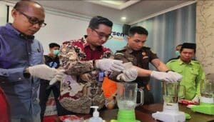 BNNP Kalsel Musnahkan Ratusan Gram Sabu, Dua Tersangka Diamankan