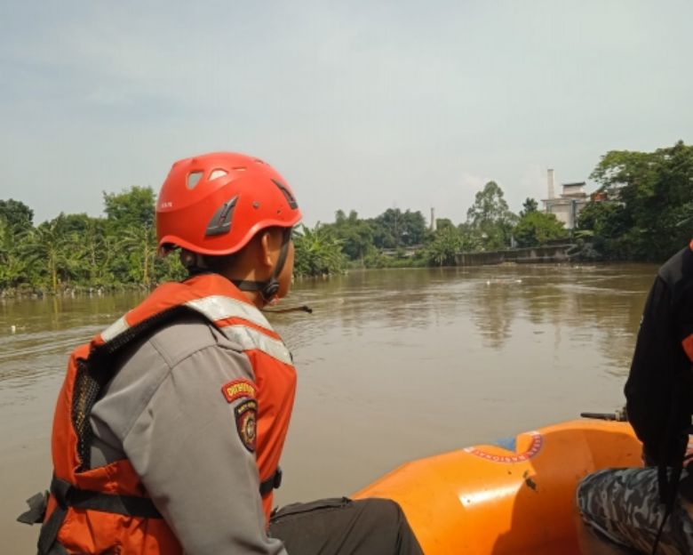 Tiga Hari Hanyut Terbawa Banjir di Dayeuhkolot, Jasad Julaeha Belum Ditemukan
