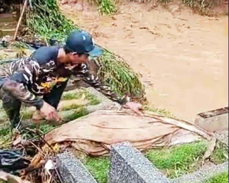 makam rusak