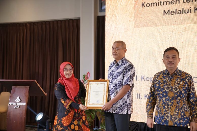 Jadi Produsen Jagung Terbesar di Jawa Barat, Pemkab Garut Raih Penghargaan