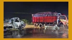 Adu Banteng Pikap vs Truk, Pikap Rusak Berat Dua Pengemudi Selamat