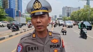 Nahas, Ibu dan Anak Naik Motor Tewas Ditabrak Truk di Kota Bekasi