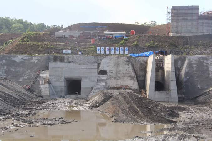 pembangunan bendungan