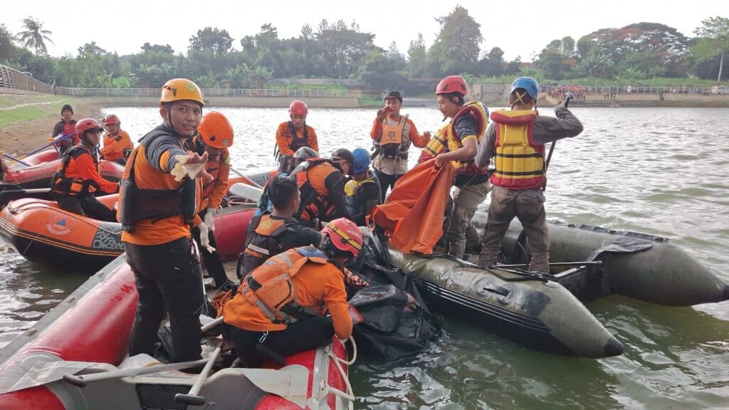 Isi Liburan dengan Renang di Kali, Dua Pria Tewas Tenggelam di Tangsel