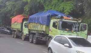 Hari Ini Truk Tambang Jangan Nekat  Masuk Tangerang Hingga Jam 10 Malam